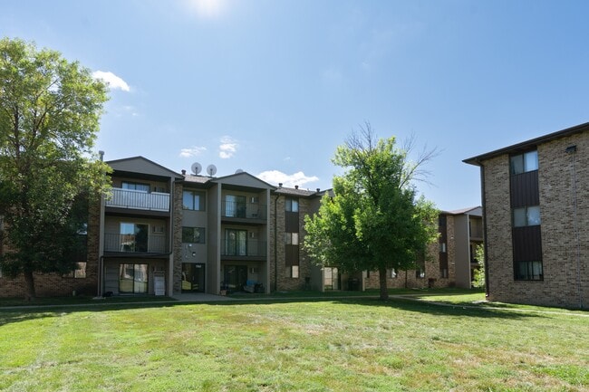 Fargo, ND Place One Apartments | Exterior