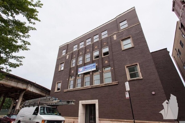 Building Photo - 951 W Dakin St Unit 3O5