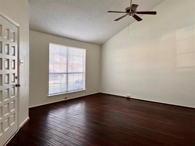 Photo - 501 Parkway Blvd