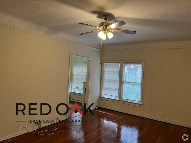 Building Photo - Vintage Inspired One Bedroom with Hardwood... Unit 402 Rental