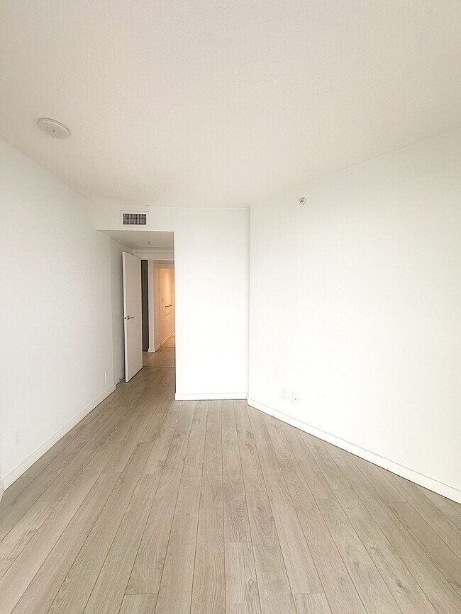 Photo - Centre South - 1807 Unité 1807