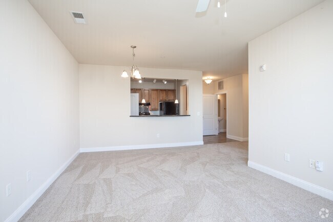 1BR, 1.5BA - 1050SF Unit 21 w/Den - Living Area