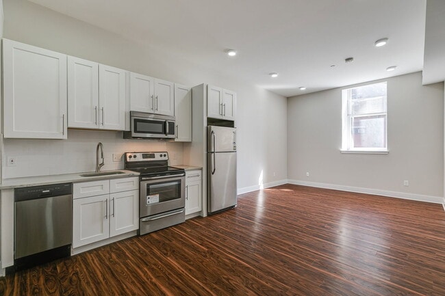 Photo - 2001 Spring Garden St Unit 206
