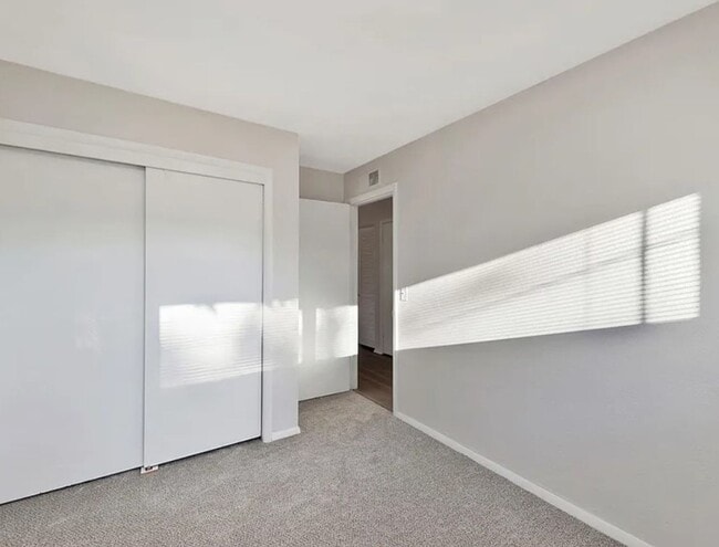 Photo - 6020 N East Park View St