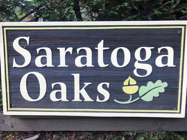 Spacious Townhome in Historic Saratoga Vil... - Spacious Townhome in Historic Saratoga Vil...