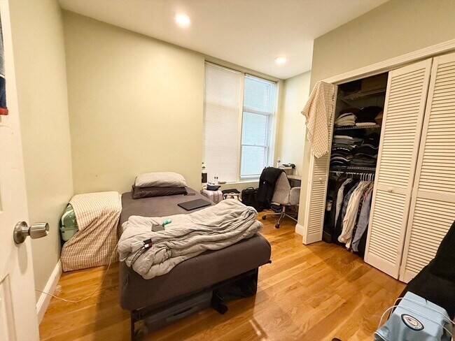 Photo - 299 Dudley St Unit 4