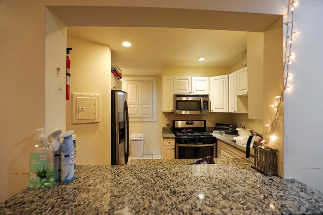 Photo - 342 Saint Paul St Unit 3