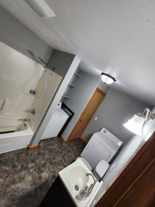 Photo - 1224 Saint Clair Ave Unit 1224 A