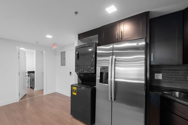 Photo - King's Court