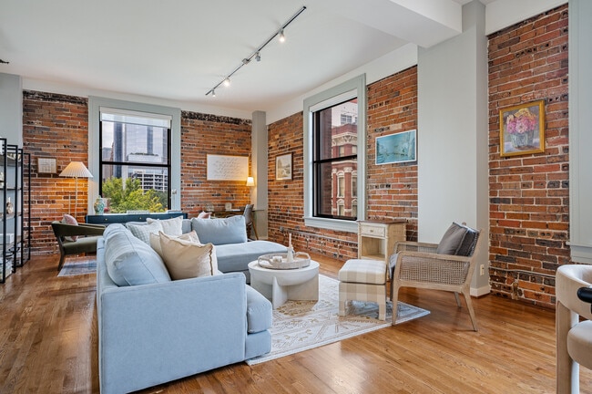 Building Photo - 915 Franklin St Unit 3D Rental
