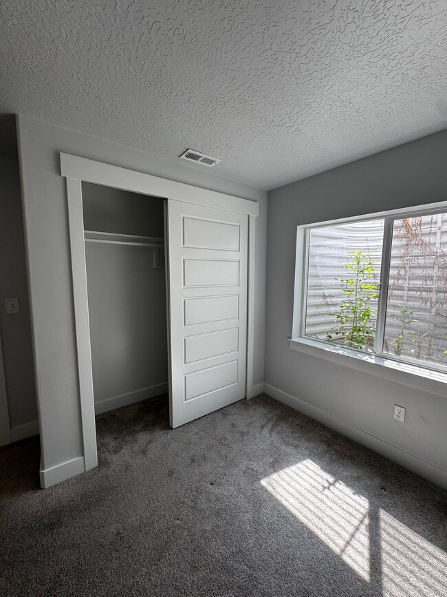 Photo - 1484 N Sage Dr