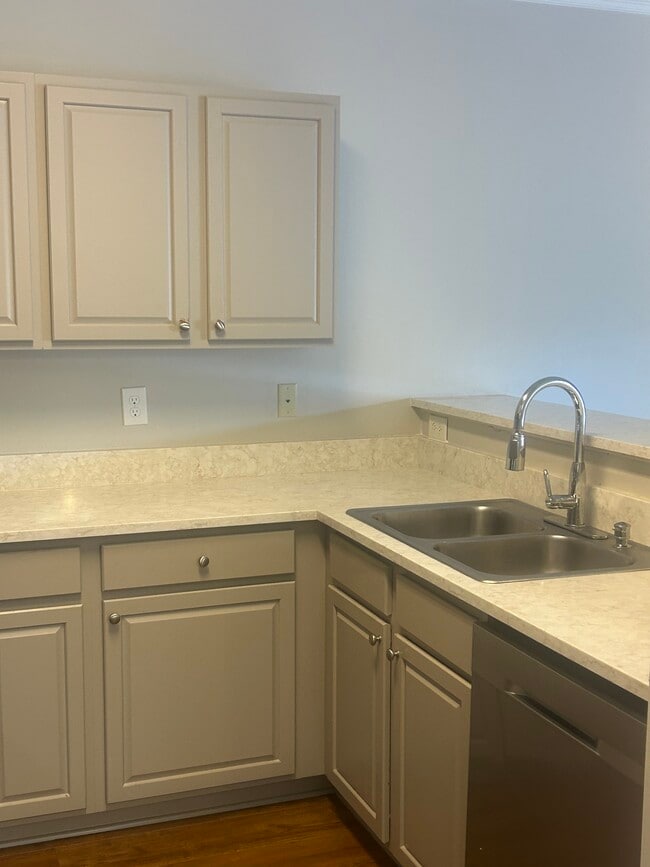 Photo - 282 Azalea Cir