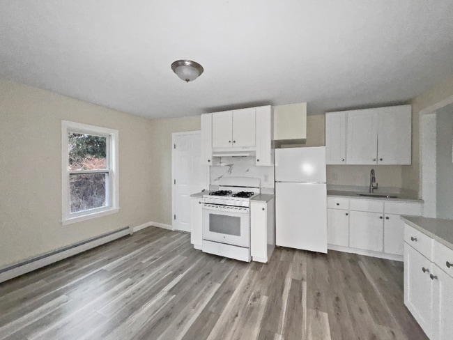 Photo - 8-10 Varnum St Unit 10