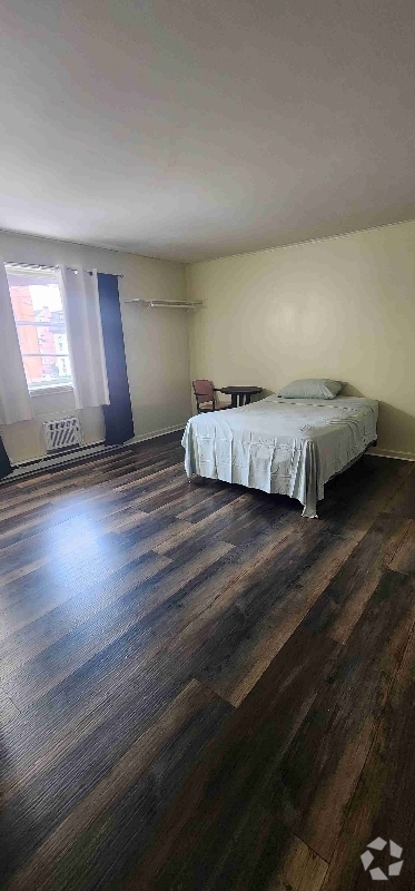 Building Photo - 1635 Centre Ave Unit 1635 Centre Ave Rental