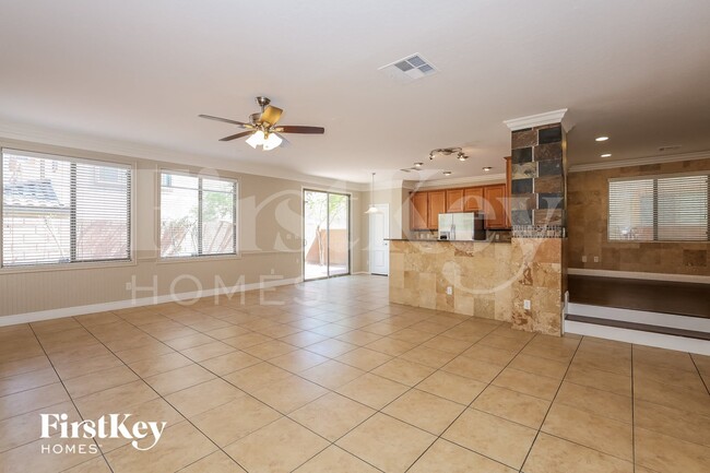 Photo - 5948 Magic Oak St