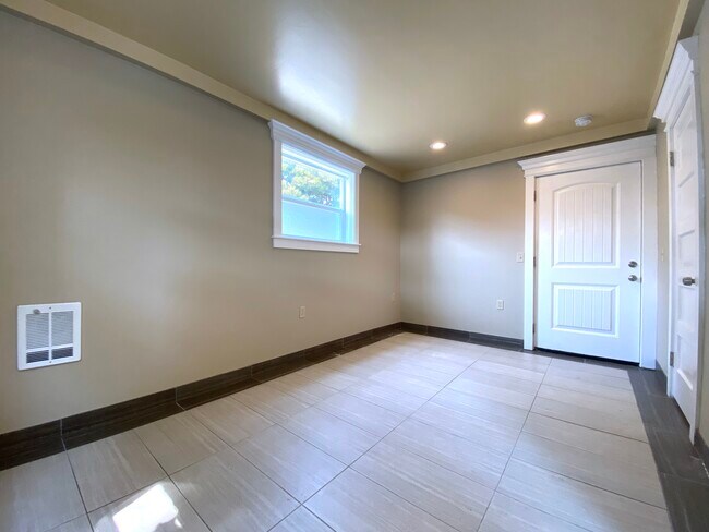 Photo - 1819 7th Ave Unit 16