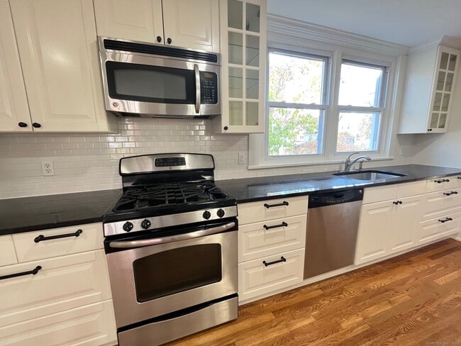 Photo - 35 Lindbergh St