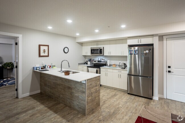 2BR, 2BA w/ Den - 1237SF - Kitchen - Emerald Hills Landing