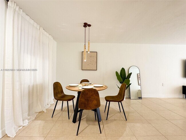 Photo - 1631 NE 114th St Unit 106