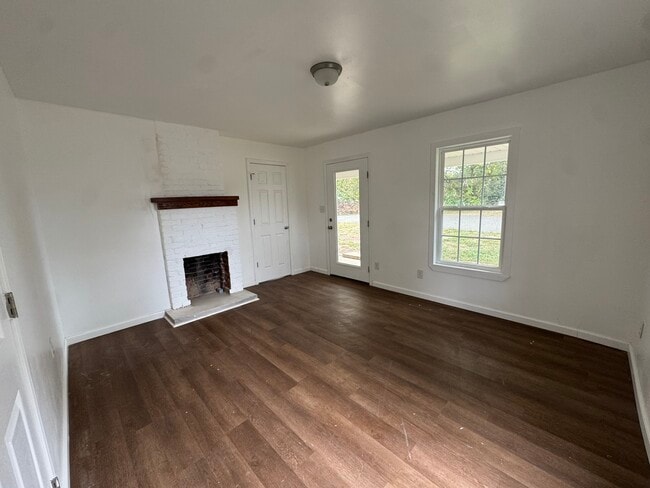 Photo - 512 N Hill St