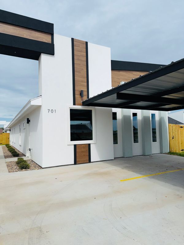 Photo - 701 N Onyx Ave