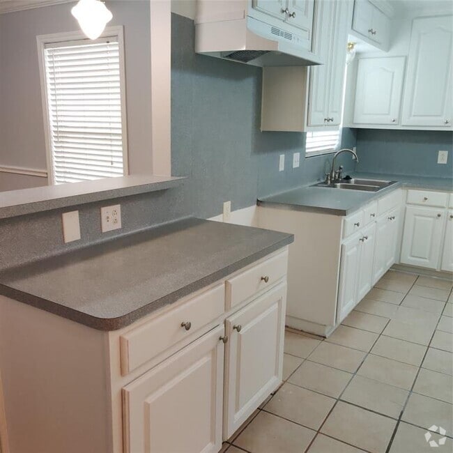 Building Photo - 919 Oak Meadows St Rental