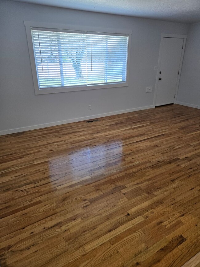 Photo - 110- ( P ) Unit 11052