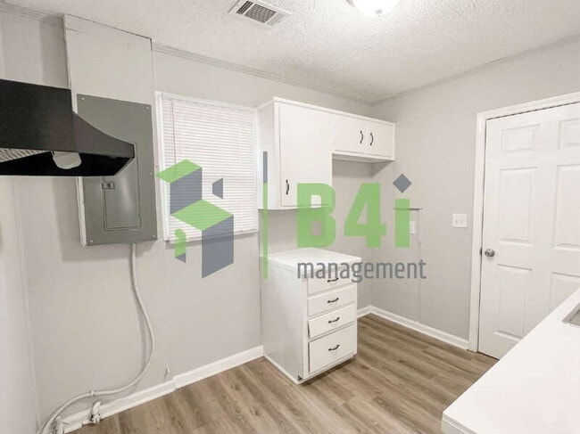 Photo - 355 Liberty Ave