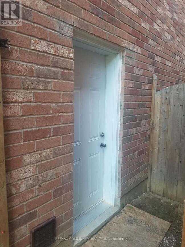 Photo - 163 Delbert Cir