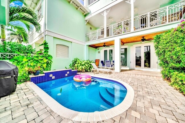 Photo - 138 Marine Way