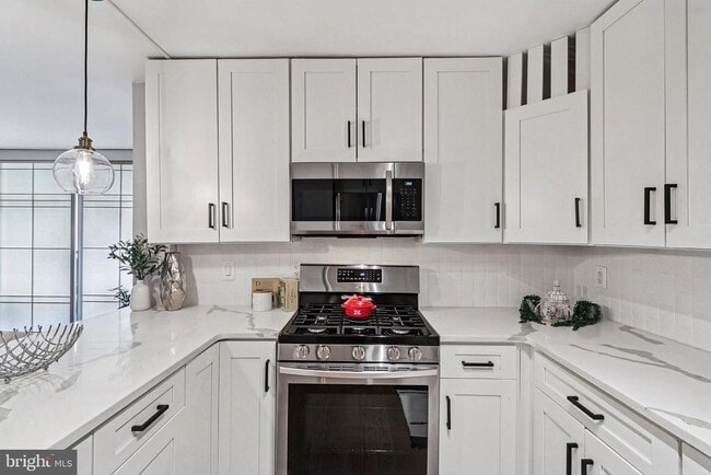 Building Photo - 4620 N Park Ave Unit 1109E