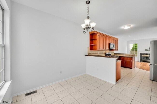 Photo - 63 Albert Ct
