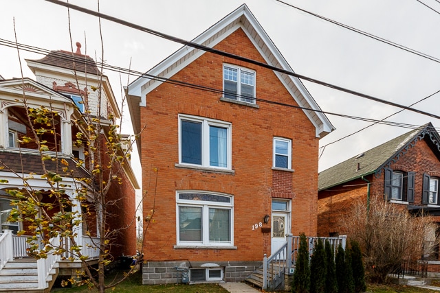 Building Photo - 198 Union St