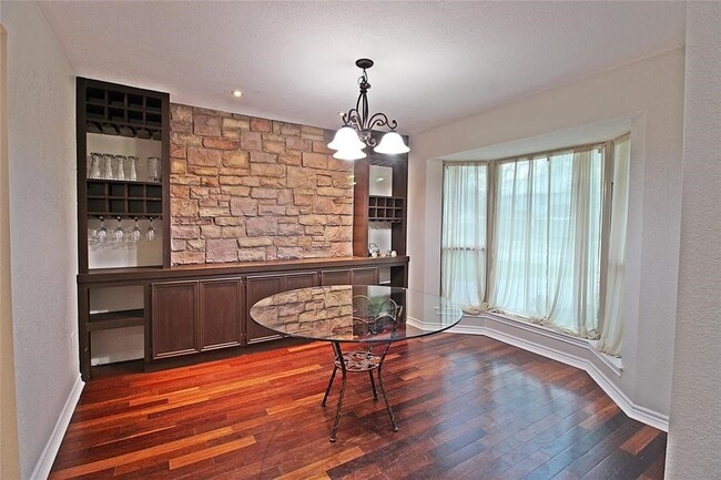 Photo - 2074 Shadow Rock Dr