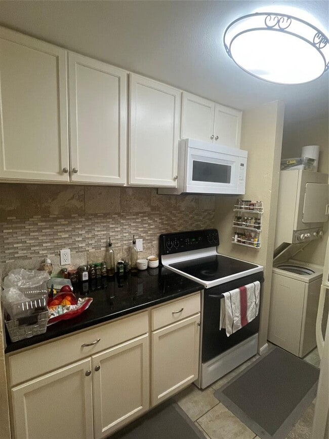 Photo - 712 W 21st St Unit 201