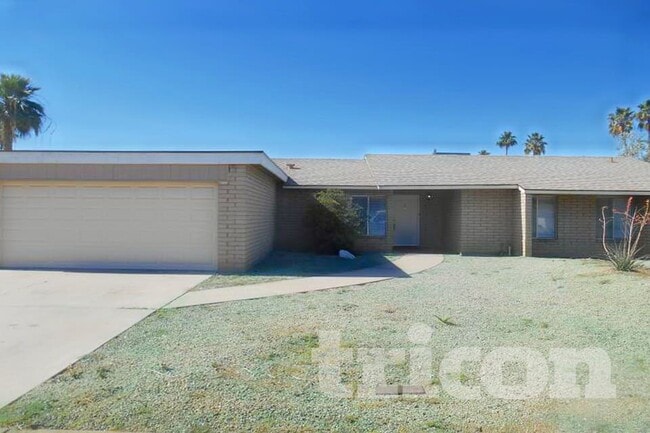 Building Photo - 823 W Juanita Cir