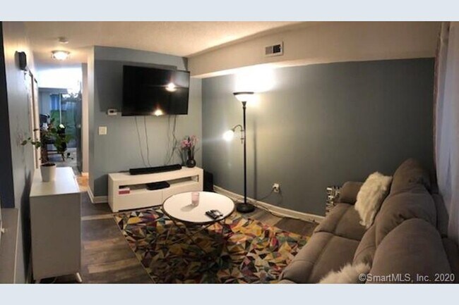 Photo - 76 Greta St Unit E2