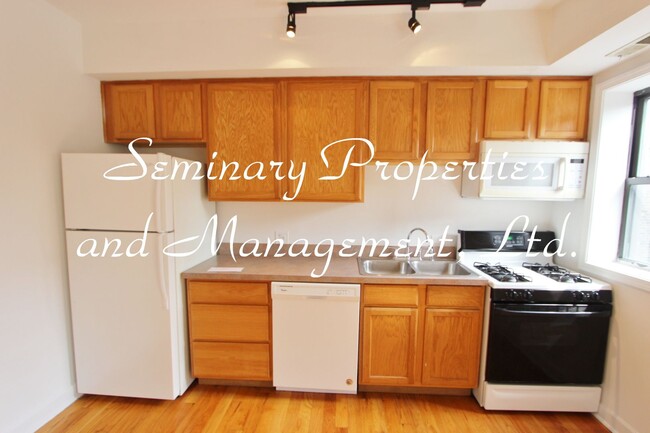 Photo - Great apartments in the heart of Uptown, o...