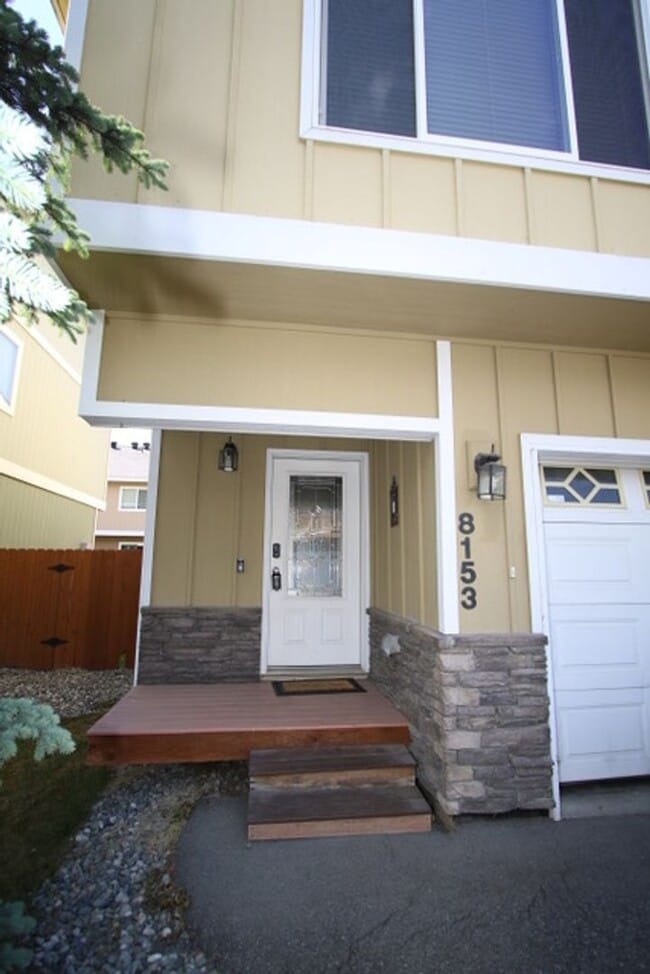 Building Photo - 3 Bedroom Centrally Located Condo!
