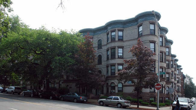 Photo - Garand Court Apartments
