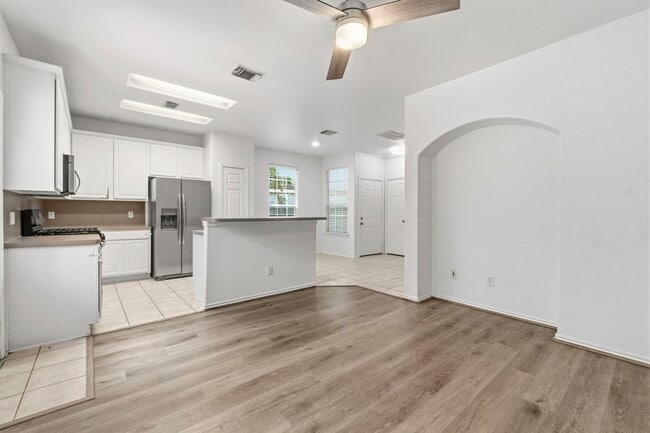Photo - 149 Summerhaze Cir