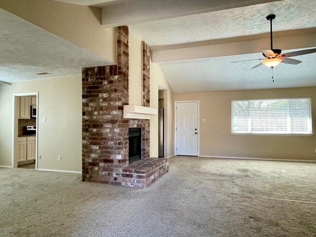 Photo - 19419 Moonhollow Dr