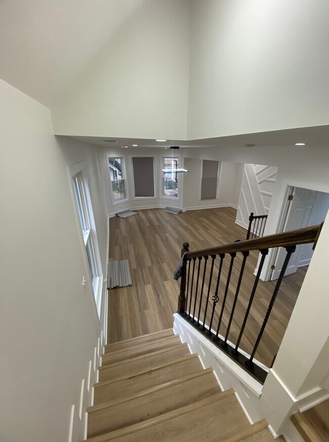 Photo - 5355 S Wood St