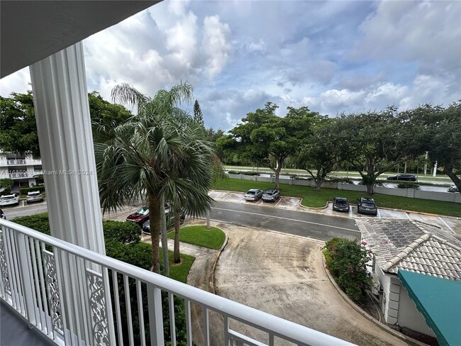 Photo - 3650 Whitehall Dr Unit 304