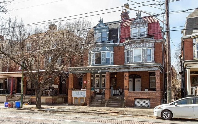 Photo - 922 S 49th St Unit 2