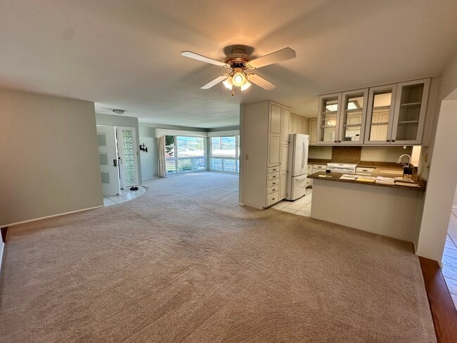 Photo - 1296 Kupau St