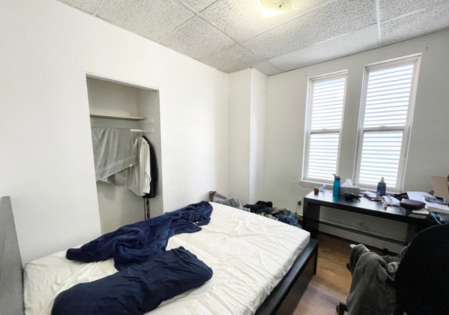 Photo - 1572 Tremont St