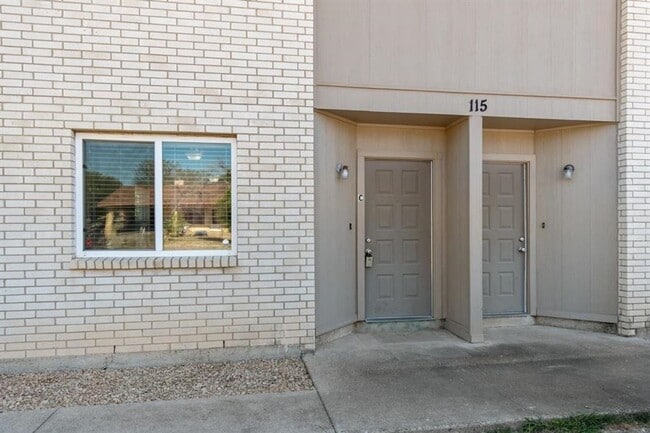 Photo - 115 Rhonda Dr Unit 115C