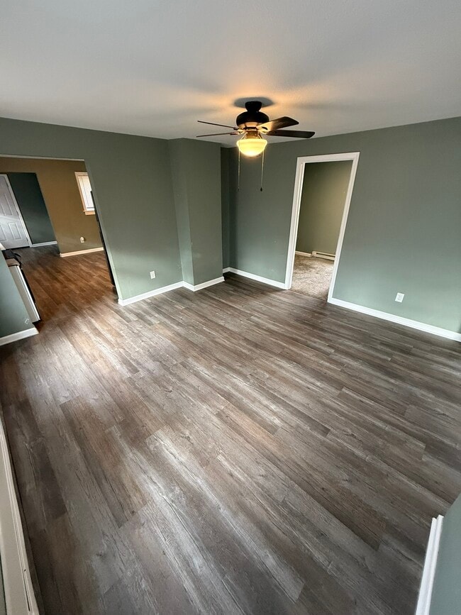 Photo - 520 Prouty Ave