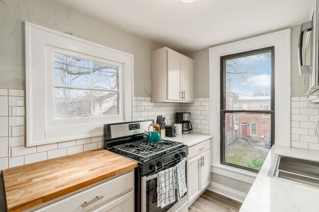 Photo - 1350 Dennison Ave